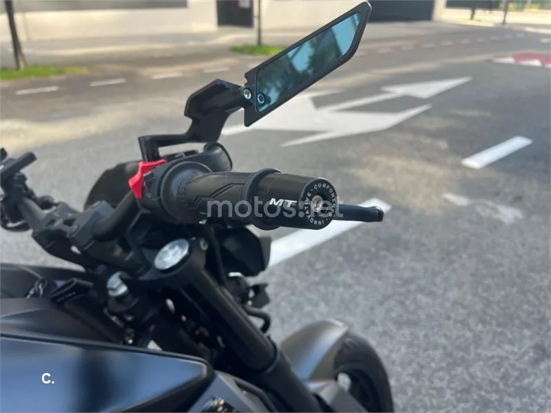 Yamaha MT-125 - Vista 6