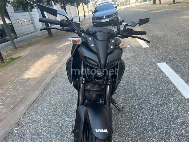Yamaha MT-125 - Vista 8