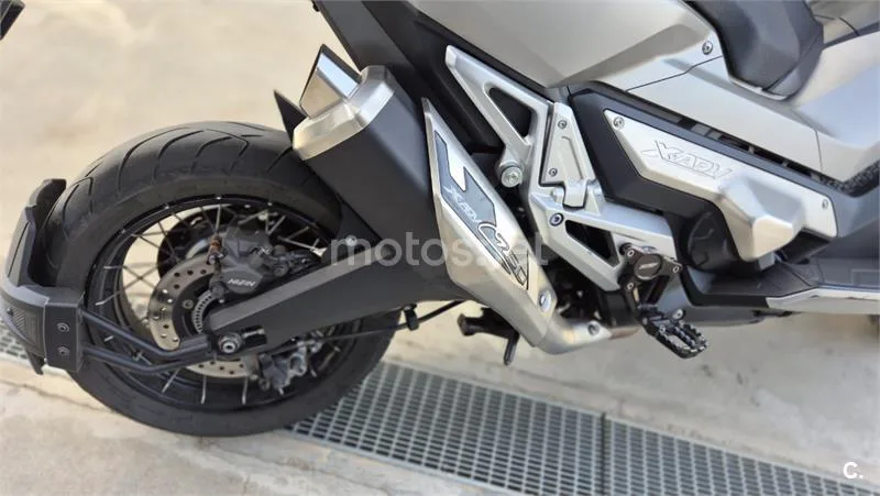 Honda X-ADV - Vista 7