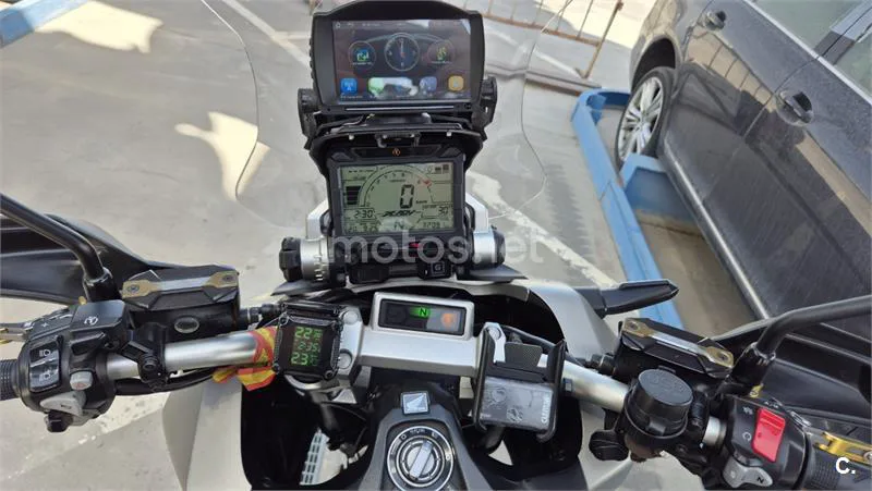Honda X-ADV - Vista 9