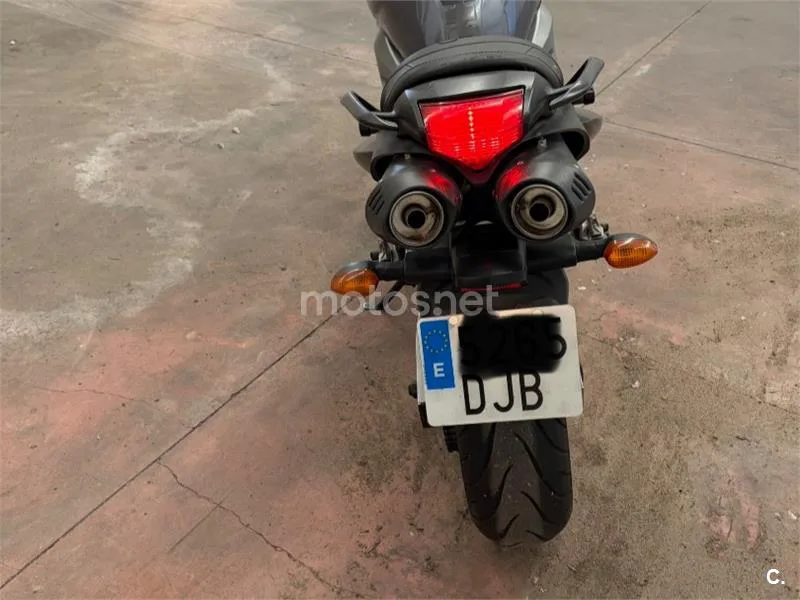 Yamaha FZ6 - Vista 8