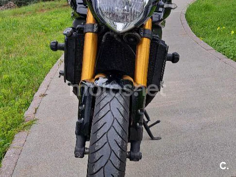 Yamaha FZ8 - Vista 3