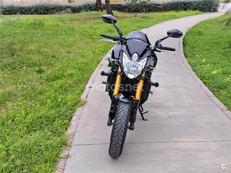 Yamaha FZ8 - Vista 4