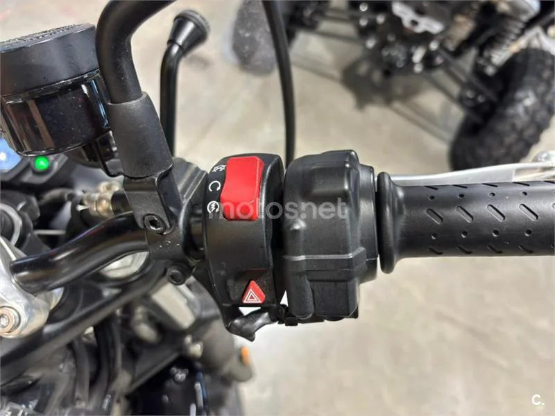 Triumph Speed Twin 900 - Vista 18