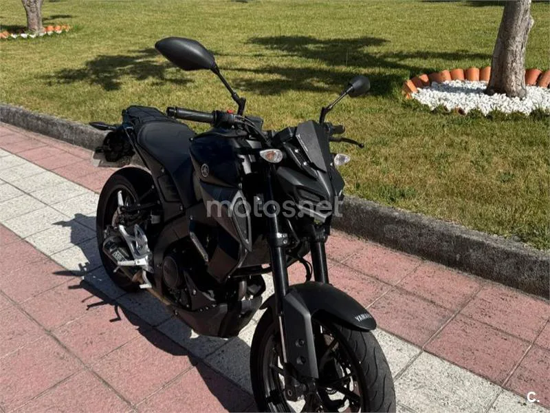Yamaha MT-125 - Vista 3