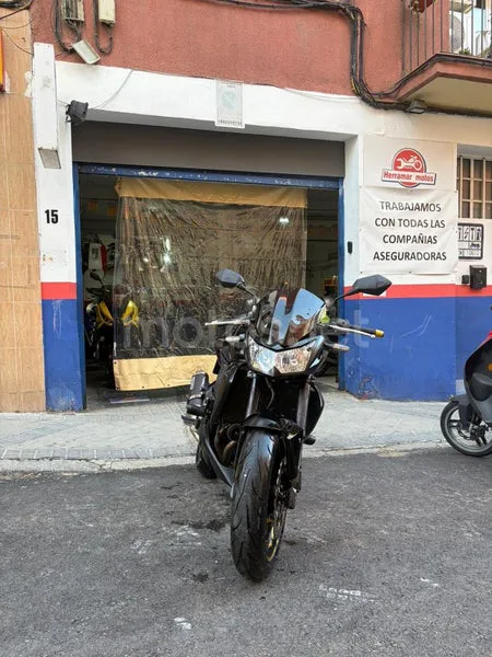 Kawasaki Z750 - Vista 3