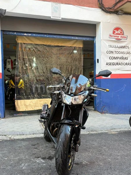 Kawasaki Z750 - Vista 4