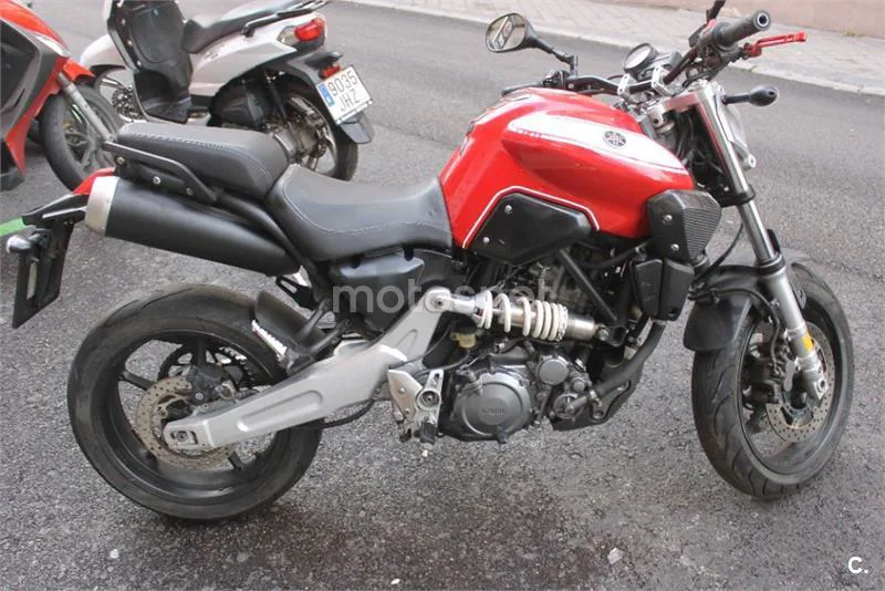 Yamaha MT-03 - Vista 6