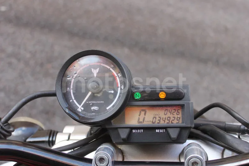 Yamaha MT-03 - Vista 9