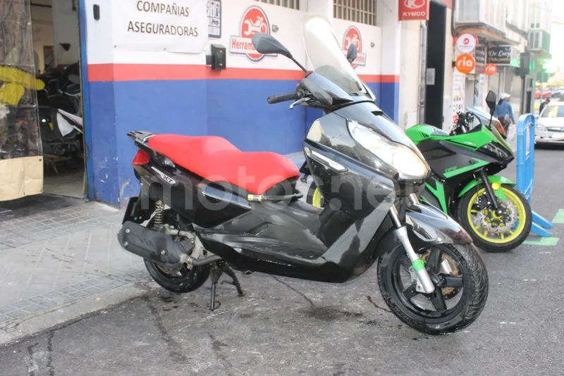 Piaggio X7 125 - Vista 4