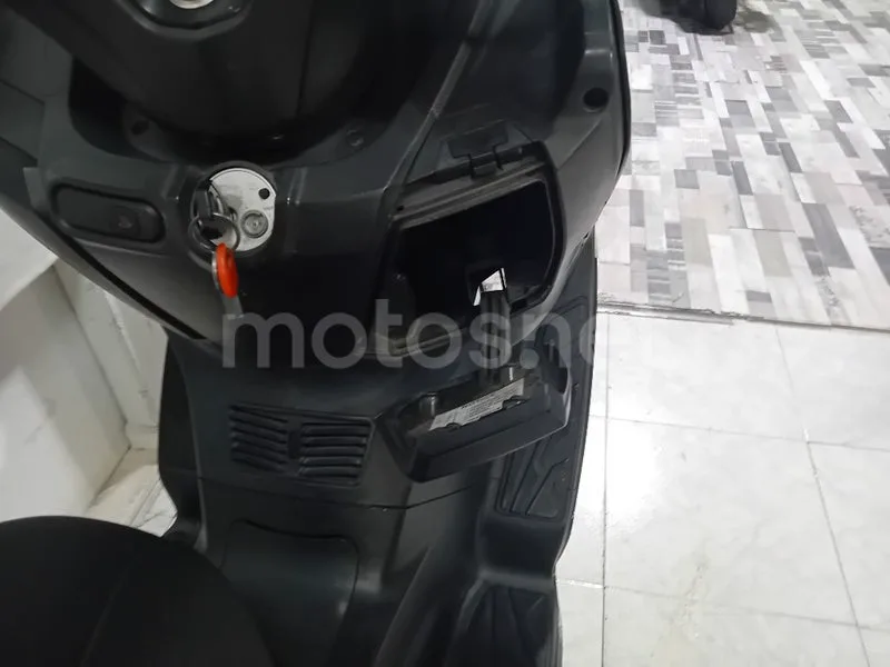 SYM Joymax 125 - Vista 9