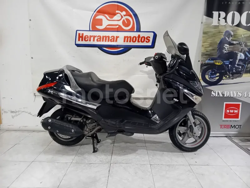 Piaggio XEvo 125 - Vista 4