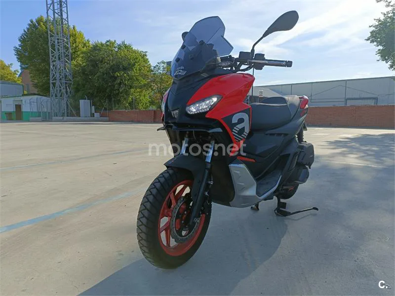 Aprilia SR GT 125 - Vista 4