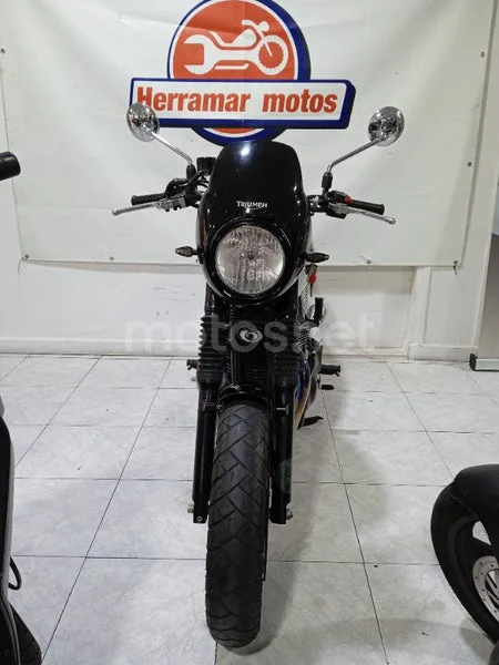 Triumph Thruxton - Vista 3