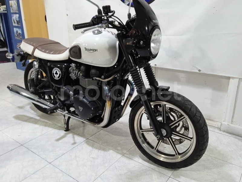 Triumph Thruxton - Vista 7