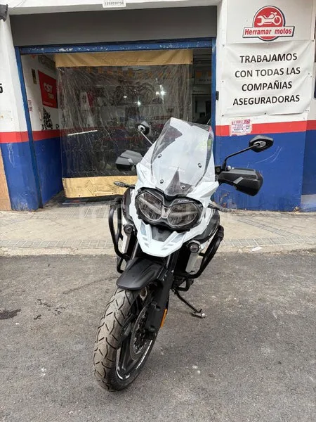 Triumph Tiger 1200 - Vista 14