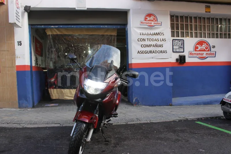 Honda NT700V Deauville 3999 € 2008 Madrid - 1