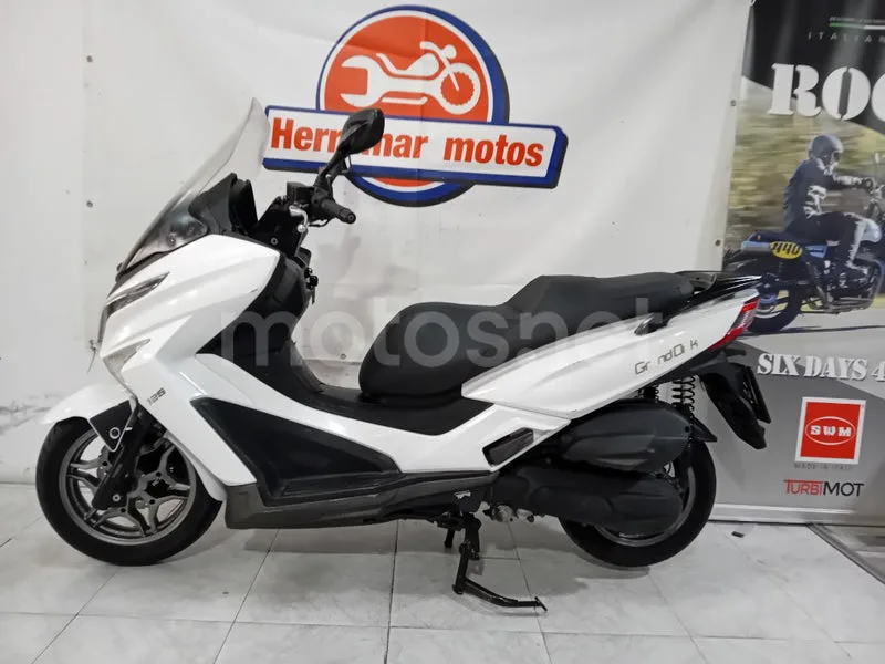 Kymco Grand Dink 125 1799 € 2017 Madrid - 1