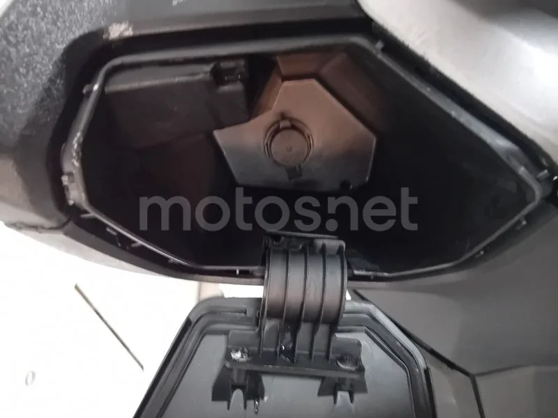 Kymco Grand Dink 125 - Vista 8