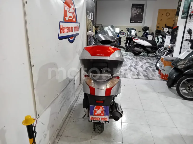 Honda S-Wing 125 - Vista 6