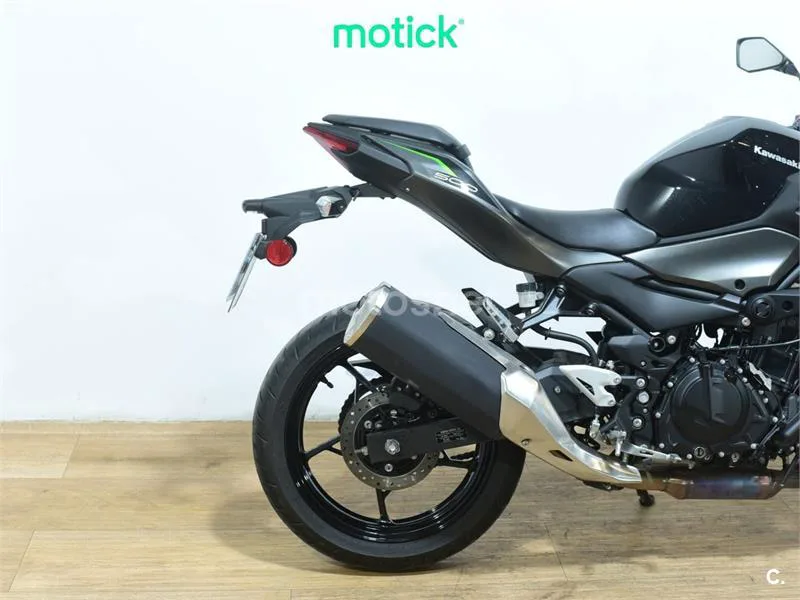 Kawasaki Z500 - Vista 3