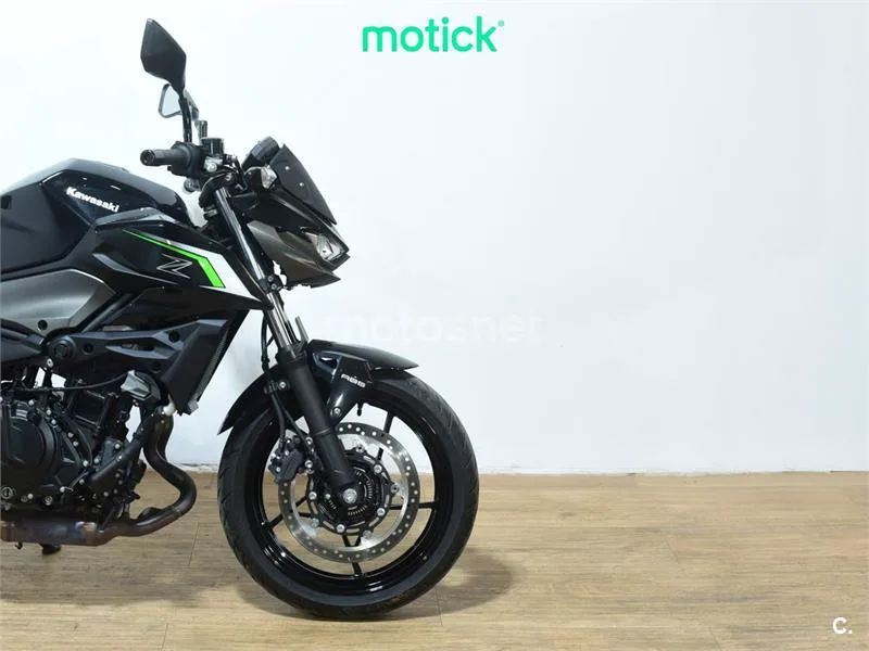 Kawasaki Z500 - Vista 4