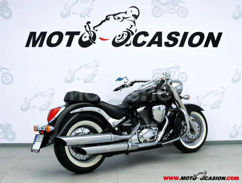 Suzuki Intruder C800 - Vista 3