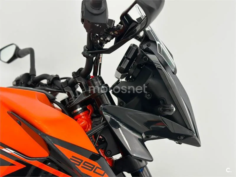 KTM 390 – Vista 14