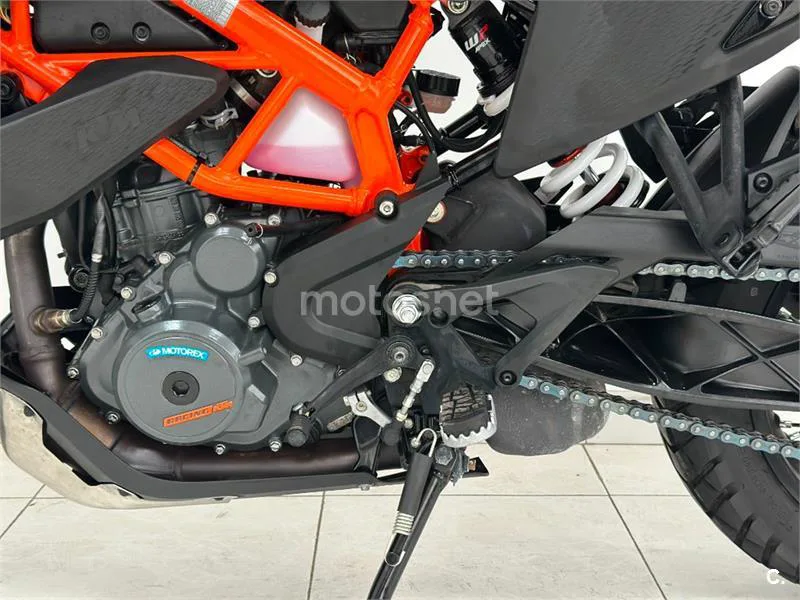 KTM 390 – Vista 20
