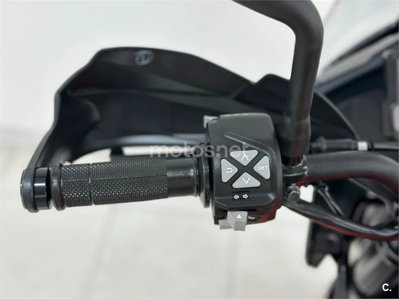 KTM 390 – Vista 24