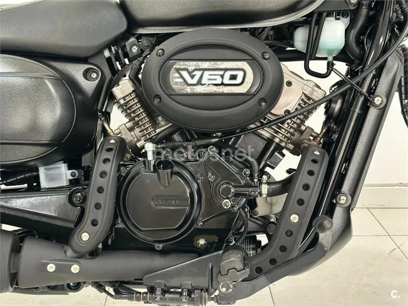 Hyosung Aquila GV 125 S – Vista 12