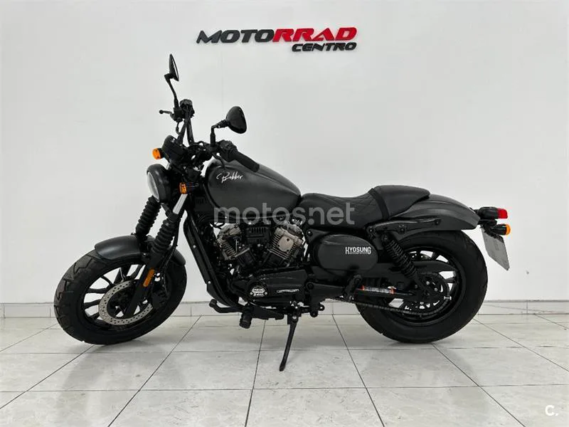 Hyosung Aquila GV 125 S – Vista 4