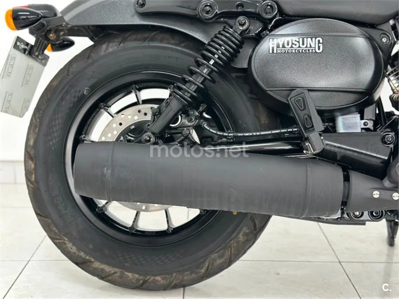 Hyosung Aquila GV 125 S – Vista 10