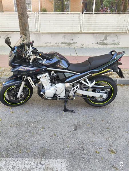 Suzuki Bandit 650S - Vista 6