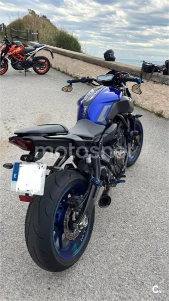 Yamaha MT-07 - Vista 3