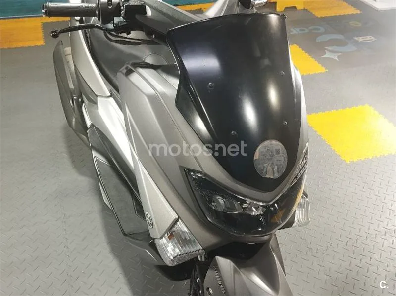 Yamaha NMAX - Vista 3