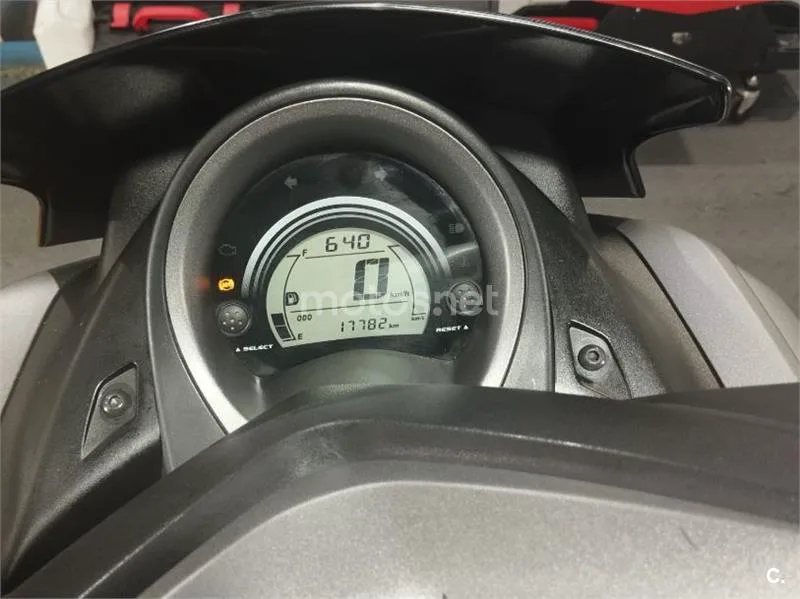 Yamaha NMAX - Vista 5