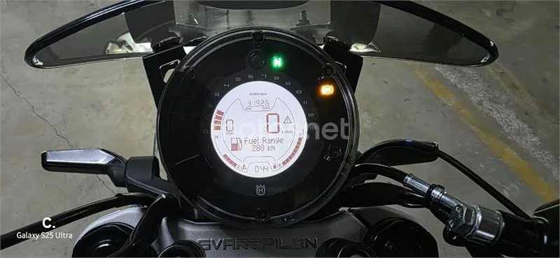 Husqvarna Svartpilen 125 - Vista 9