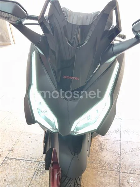 Honda Forza 125 - Vista 11