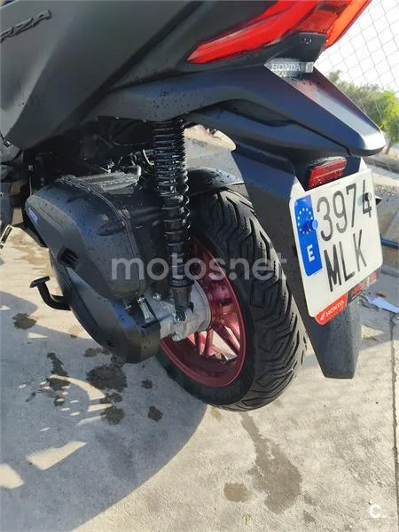 Honda Forza 125 - Vista 4