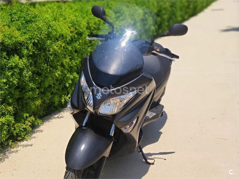 Suzuki Burgman 200 2100 € 2016 Alicante - 2