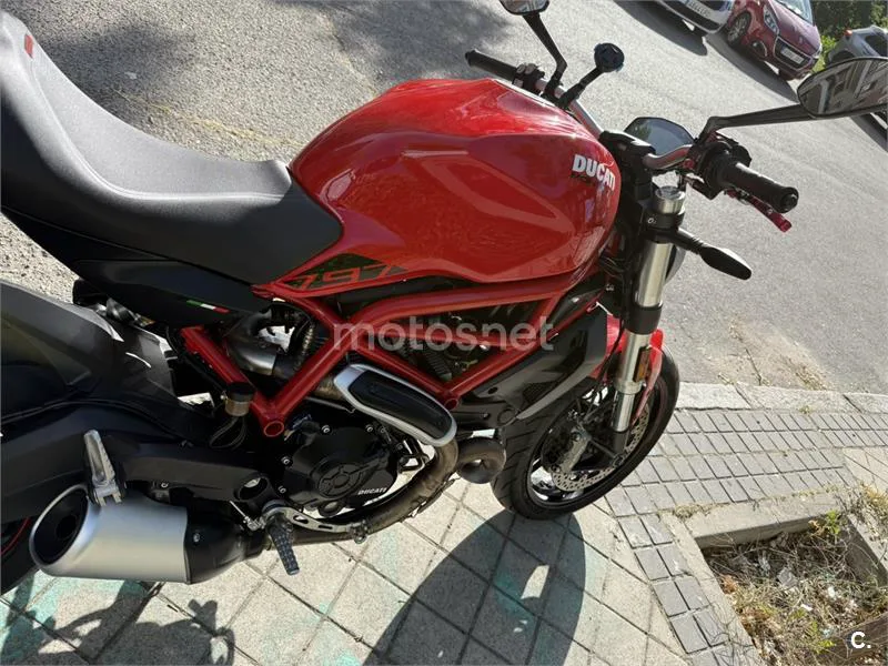 Ducati Monster 797 - Vista 8