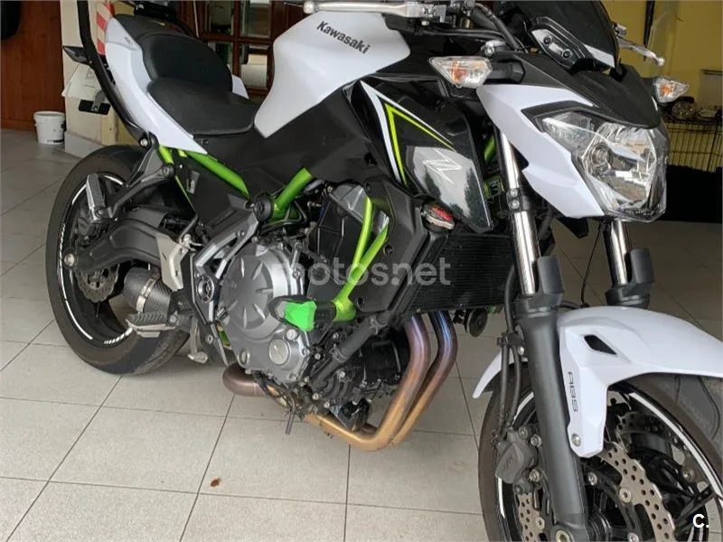 Kawasaki Z650 - Vista 3