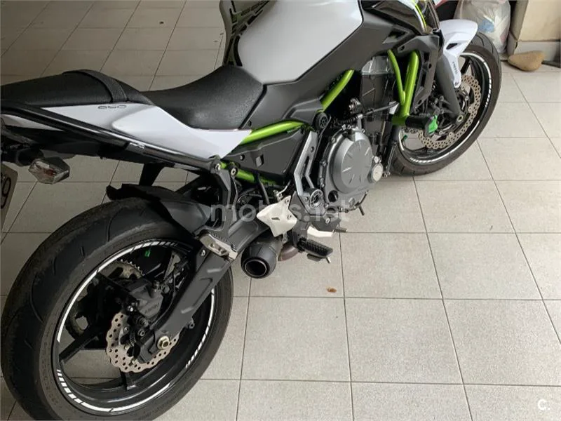 Kawasaki Z650 - Vista 4