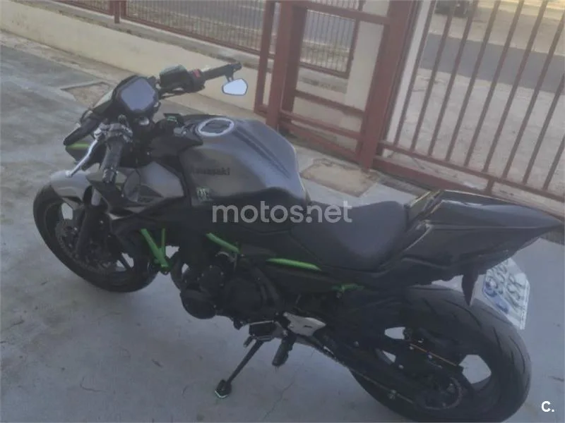 Kawasaki Z650 - Vista 9