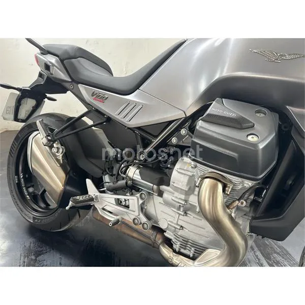 Moto Guzzi V100 Mandello – Vista 5