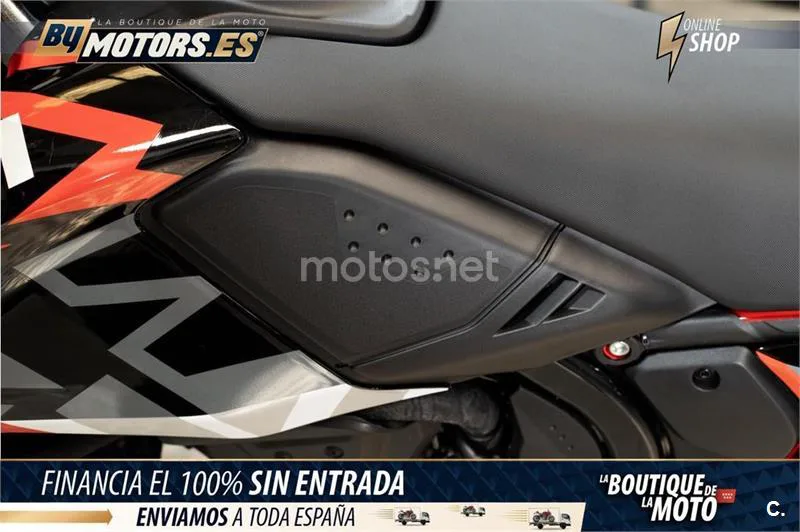 Ducati Hypermotard 698 Mono – Vista 12