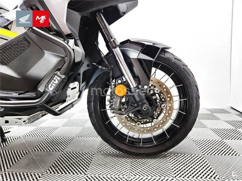 Honda X-ADV - Vista 12