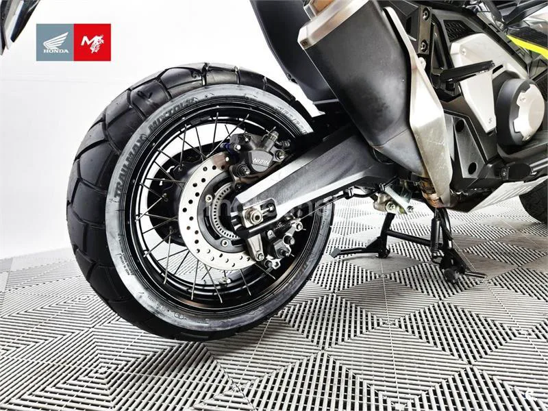 Honda X-ADV - Vista 13