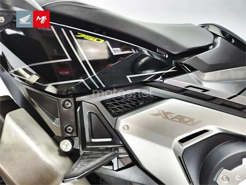 Honda X-ADV - Vista 14